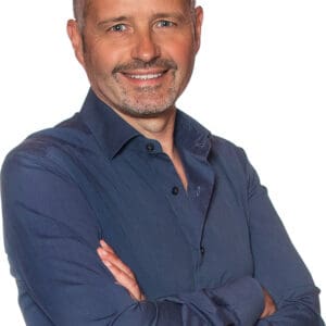 Combined Lecture: 1. How to improve your competence and efficiency in metal and metal-free restorations & 2. Standardisation in Fixed Prosthodontics - Michele Temperani